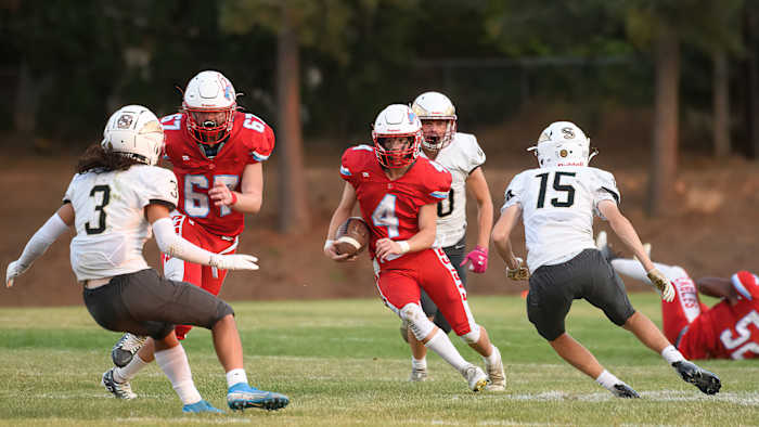 Southridge Centennial football Ken Waz 33
